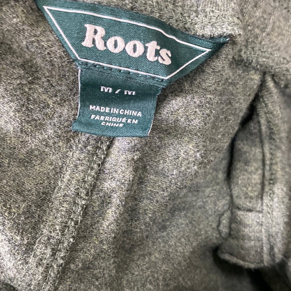 Roots women’s Medium green cotton sweatpants with pockets - Picture 3 of 5